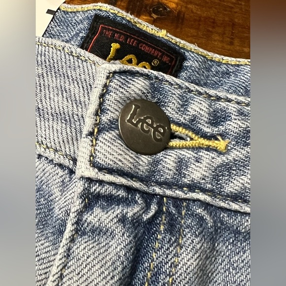 🆕 LEE High Rise Pleated Shorts, NWT - Picture 6 of 11